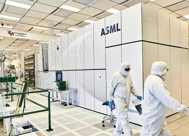 光刻机风云：老美施压荷兰导致ASML停止为中国维护先进光刻机？(图5)