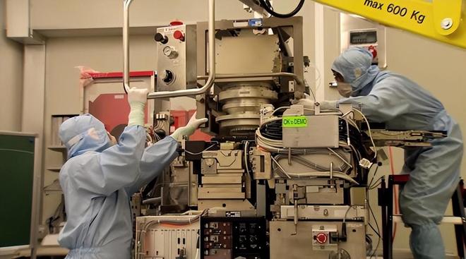 只差光刻技术了！日媒：中国将成日荷后第三个造光刻机的国家(图2)